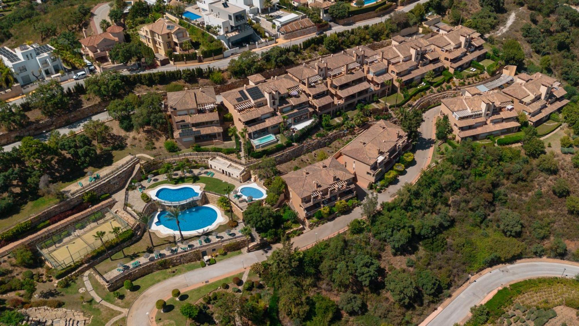 Private Heatable Infinity Pool With Sea Views In La Mairena, Marbella Apartment Sitio de Calahonda Exterior photo
