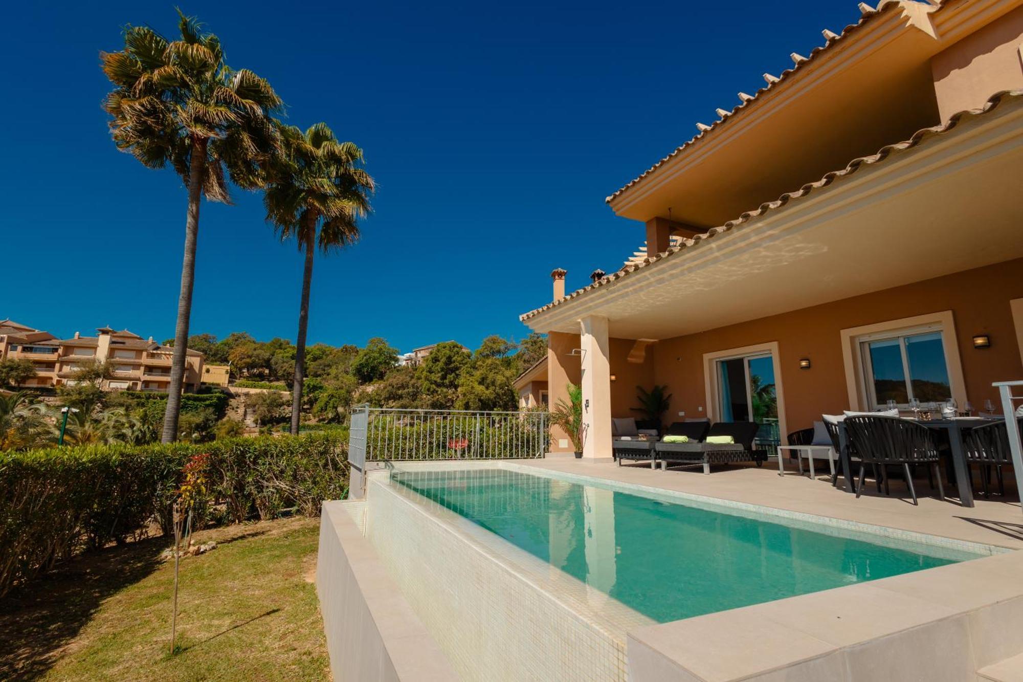 Private Heatable Infinity Pool With Sea Views In La Mairena, Marbella Apartment Sitio de Calahonda Exterior photo